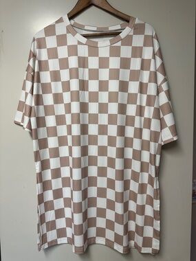 Tan & white checkered top (L)